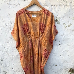 Silk Long Kaftan, Indian Saree, Silk Poncho, Vintage Silk Aesthetic Kaftan, Floral Kaftan, Maxi Dress, Loose Tunic Caftan Dress