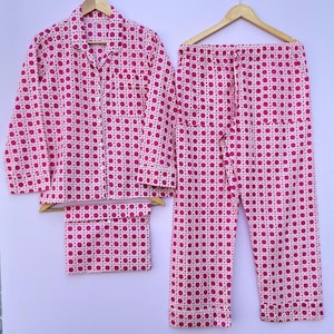 Bridesmaid Gift | Bridesmaid Pajama Set | Pajama Pants | Bridesmaid PJs | Silk Pajamas | Bridesmaid Pajama Set | Bridesmaid Gifts