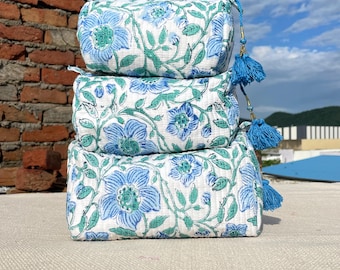 Conjunto de nécessaire vintage indiana com estampa em bloco: nécessaire de viagem acolchoada para cosméticos.