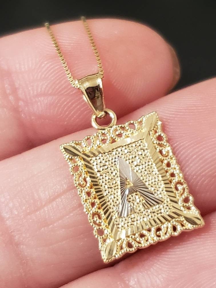 LETTER CHARM SQUARE GOLD LETTER CHARM SQUARE GOLD