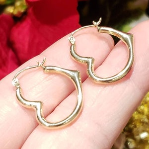14k Solid Gold •  13 MM - 25 MM  •  Gold Heart Shaped Hollow Hoop Earrings  • Yellow Gold  •