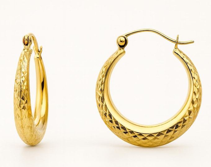 14k Gold Diamond Cut Moon Shape Hoop Earrings diameter (20mm)  sold  1 pair 1.30grams Real Gold.