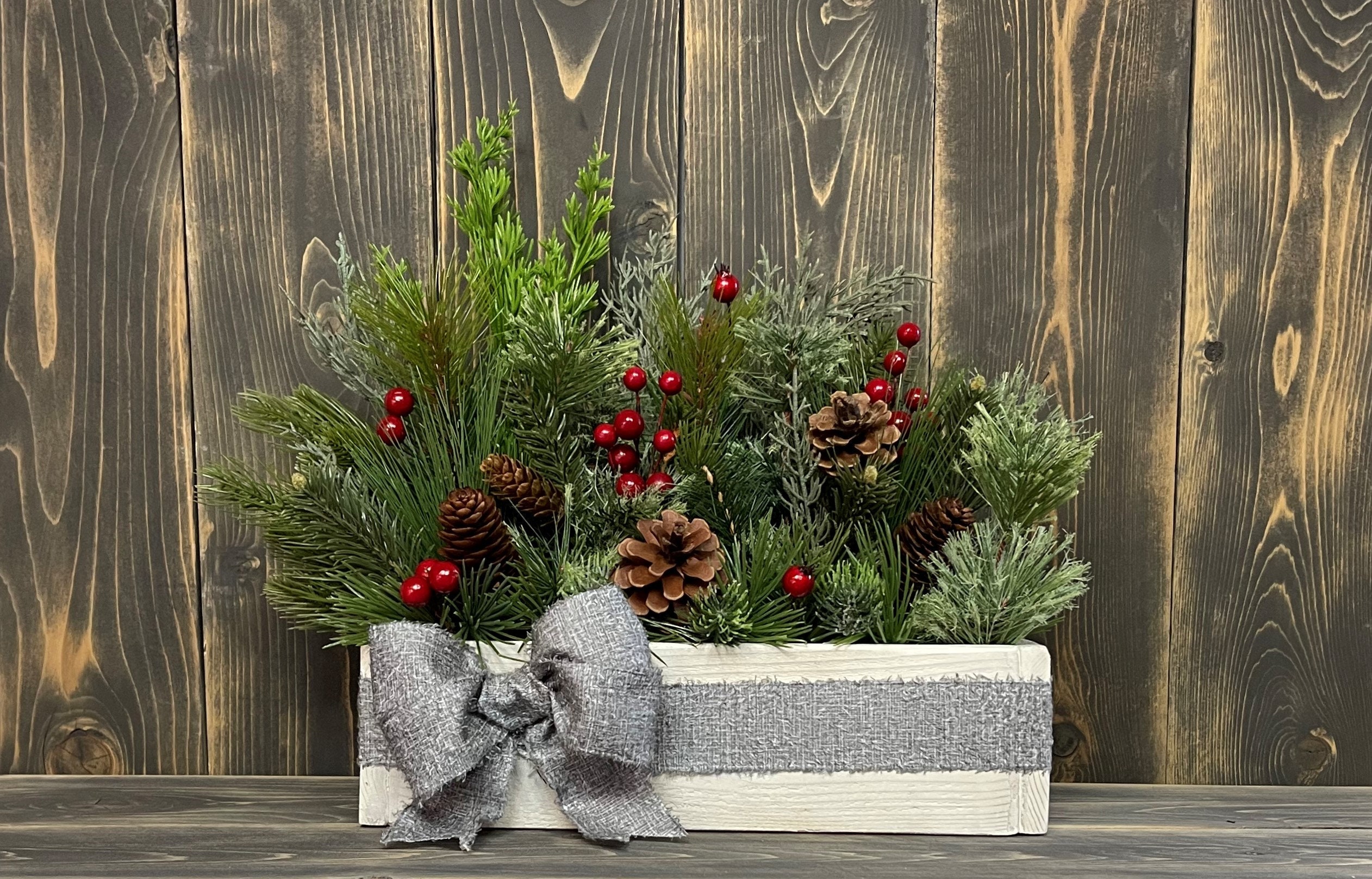 Rustic Winter Pine Cone Centerpiece — PACountryCrafts