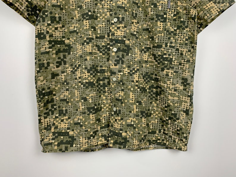 Men's Carhartt Camo Short Sleeve Shirt Size M image 3