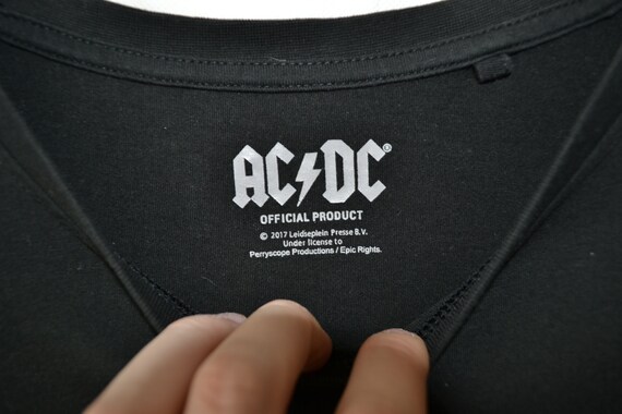 Men's AC DC Back in Black Rock T-shirt Size XL - Etsy