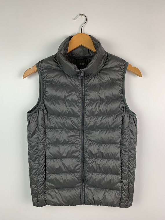 Womens Uniqlo Vest Ultra Light Down Puffer Gilet Gray Size S