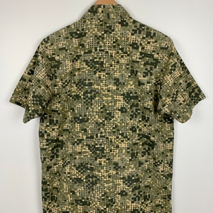 Men's Carhartt Camo Short Sleeve Shirt Size M image 4