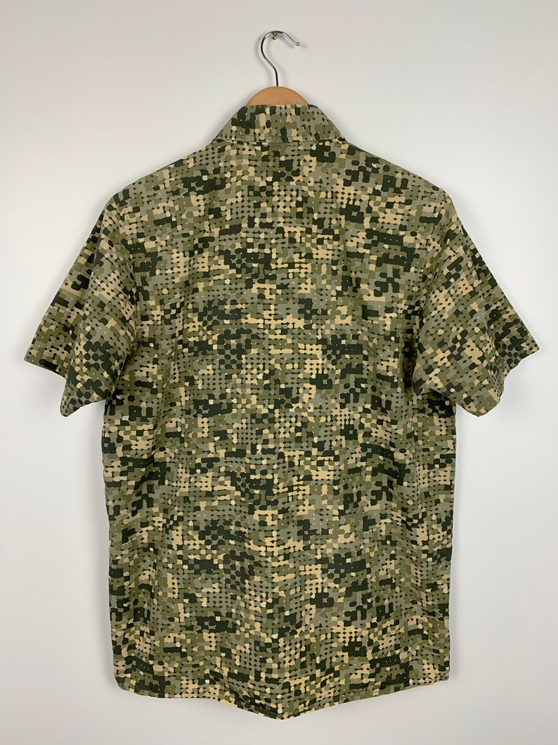 Men's Carhartt Camo Short Sleeve Shirt Size M image 4