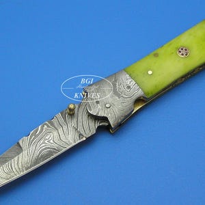原価以下、さらに50%オフセール BGIKnivesUSA 大型ダマスカス鋼 染色キャメルボーンハンドル ライナーロック折りたたみナイフ 576T-1