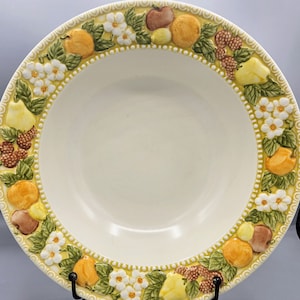 Plats de service Poppytrail Della Robbia Metlox ~ Vous choisissez : légumes ovales ou ronds coupés en deux, bols de légumes ronds ~ Vaisselle en relief fruits