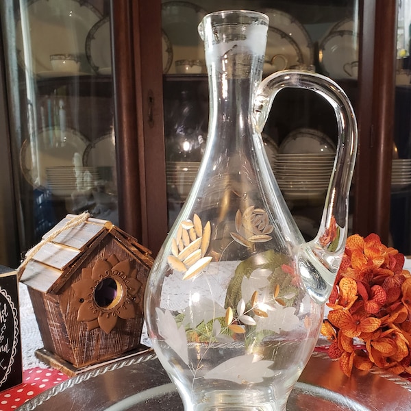 Romanian Handblown Glass Pitcher, Ewer ~ Clear with Gold Leaf Etching ~ Made in Romania ~ Decorative Decanter for Retro Bar Setting, Décor