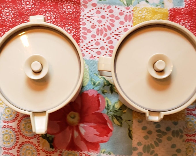 Vintage Tupperware Creamer and Sugar Set Almond With Almond Push Seals Excellent Condition