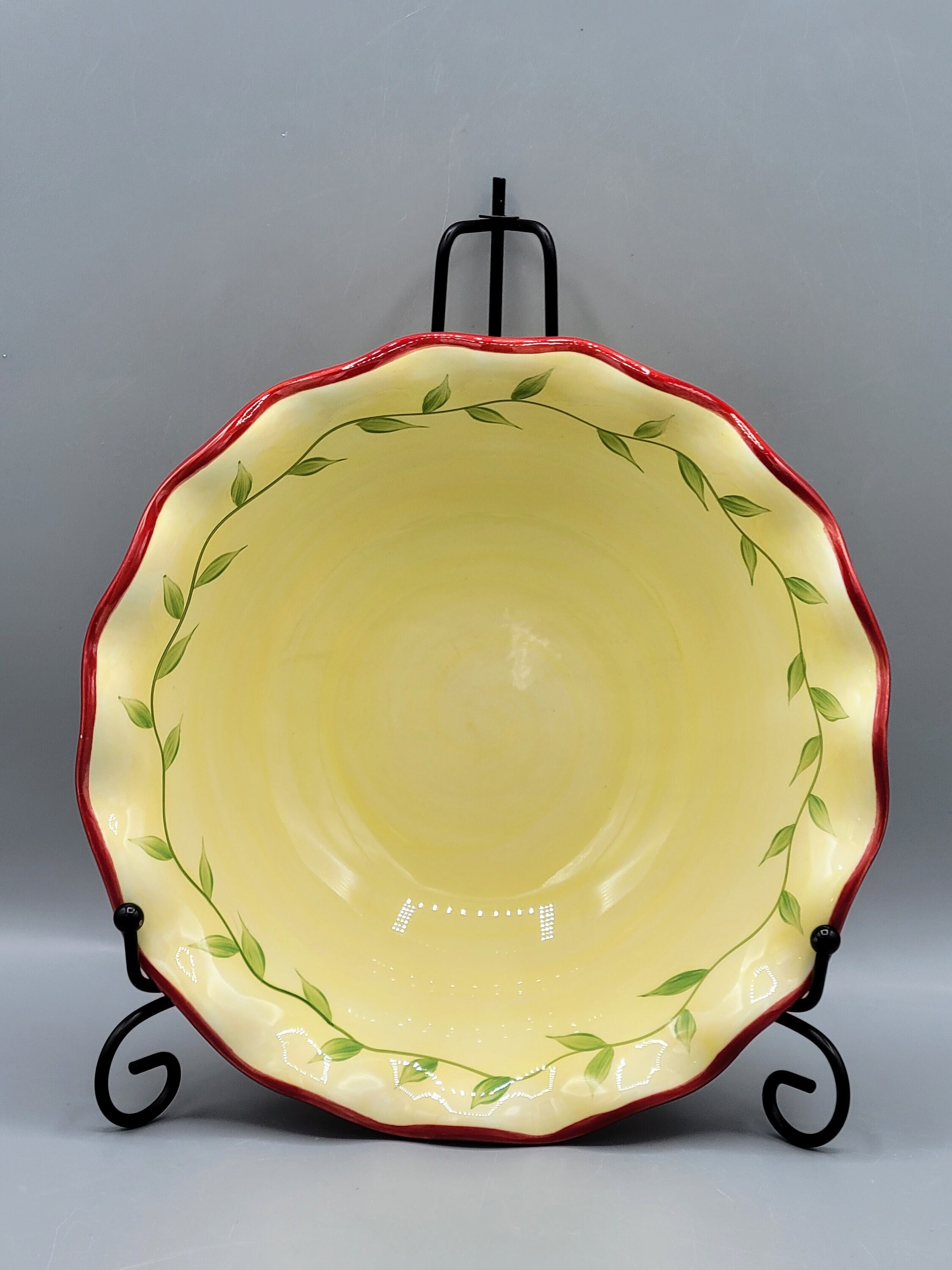Pfaltzgraff pasta bowls top