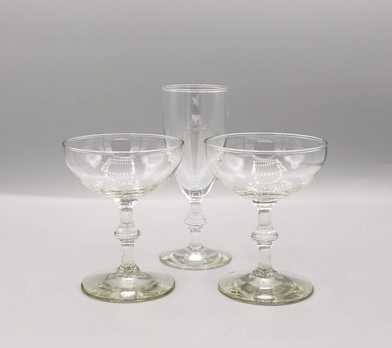 Libbey Georgian Set of Vintage Knobbed Glassware 3 Shallow Coupe Champagne Glasses Bonus Matching Wine Glass MCM Champagne Toasting Etsy UK