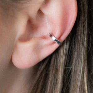 Concave Ear Cuff Silver (No Piercing Earring, Ear Wrap, Ear Jacket, Fake Piercing, Ear Cuff, Cuff Earring, Silver Ear Cuff, Thin Band Cuff)