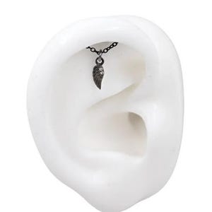Charmed Flytande Helix Örhänge Topp & Skivstång (Gunmetal - Trådlösa Brosksmycken med Platt Baksida)