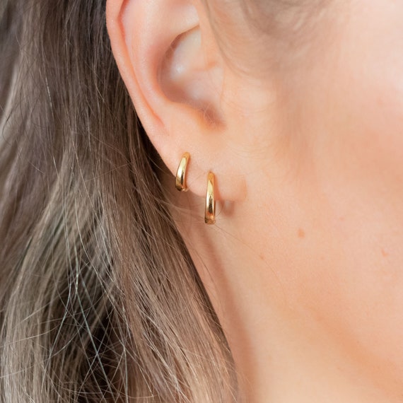 Aggregate 142+ small ring earrings gold latest