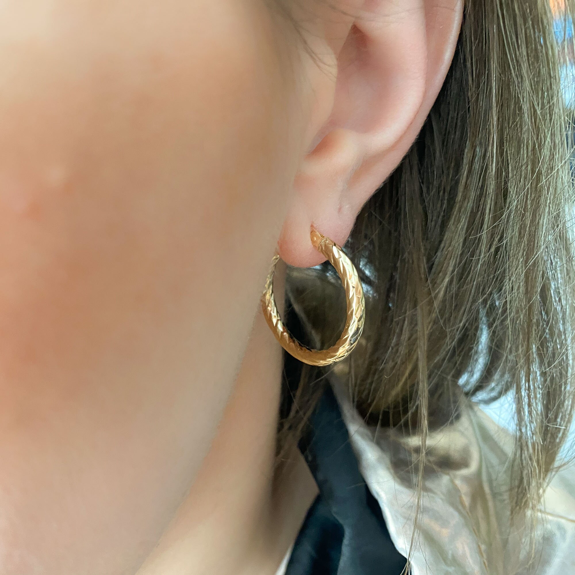 2mm x 26mm Jewel Tie 14k Yellow Gold Polished Fancy Dangle Post Earrings 2mm x 26mm Jewel Tie 14k Yellow Gold Polished Fancy Dangle Post Earrings