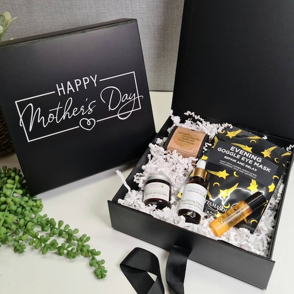 Luxury  Gift Set,Personalised Gift for Mum, Vegan Pamper Hamper, Magnetic Gift Box