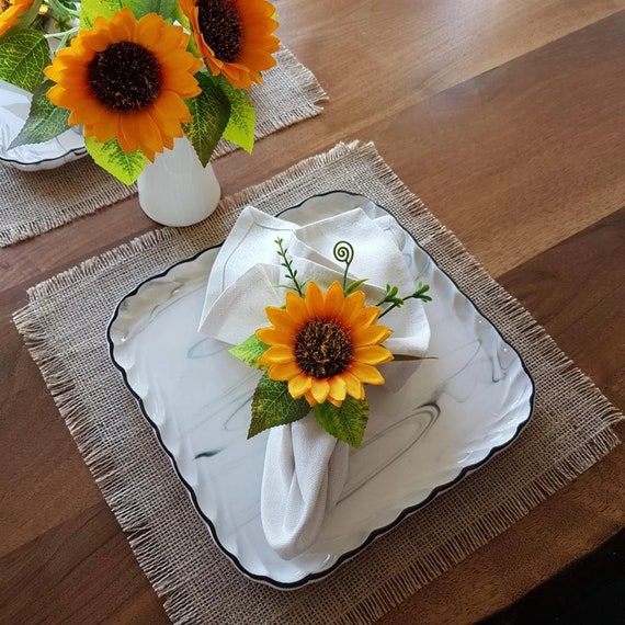 Portatovagliolo girasole/Portatovagliolo floreale giallo/Decorazioni da  tavola in stile fattoria/Piano tavolo per matrimoni  estivi/Centrotavola/Paesaggio tavolo da cucina -  Italia