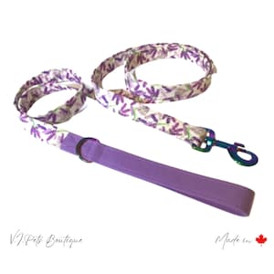 Lavender Two-Tone Female Dog Leash | Purple White | Flowers Floral Fleurs | Laisse du Chienne | Matching Collar | Free CAN shipping