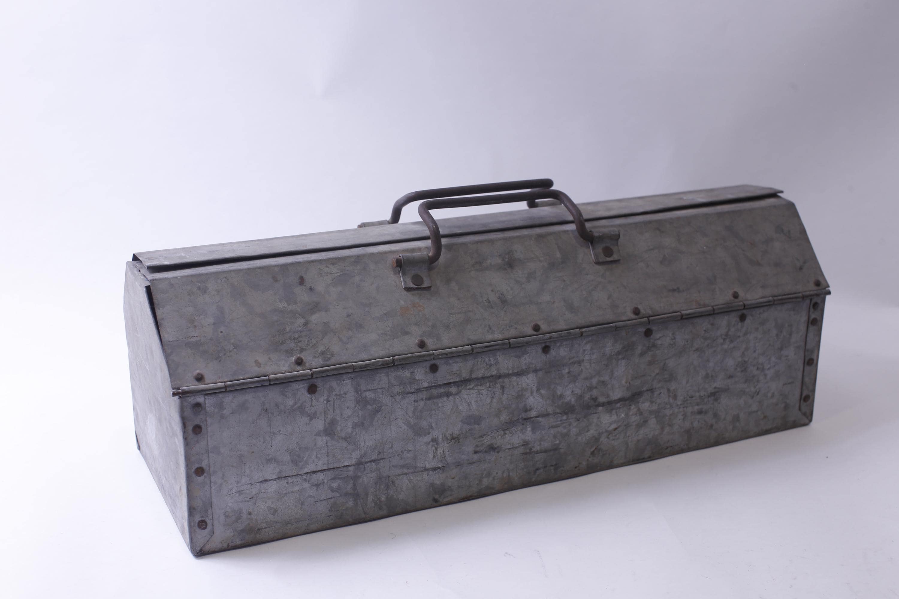 アンティーク雑貨 IRON TOOL BOX Retro Metal Tool Box With Old Tools, Top Handles, Gray, Steel