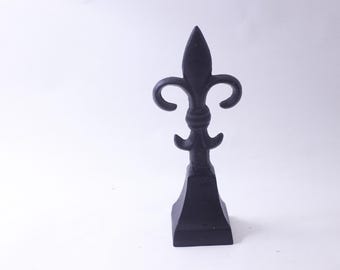 Fleur-de-lis, Cast Iron, Finial, Lily Flower, Heraldic Charge, Garden, Home Decor, Door Stop, Vintage, ~ 240906-WH 1179