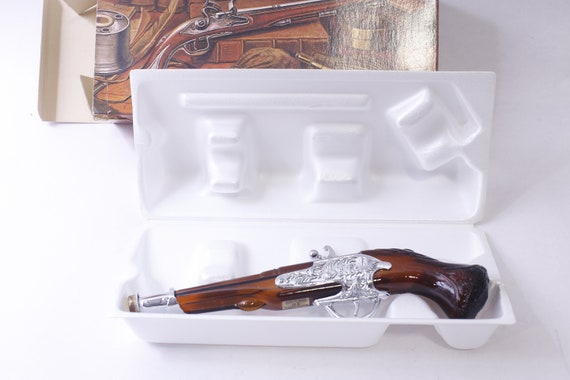 Avon, Dueling Pistol 1760, Tai Winds After Shave, 4 Fl Oz