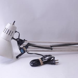 White Swing Arm Desk Lamp, Articulating, Metal Lamp, Adjustable, MCM, Industrial Design, Lighting, Home, Office, ~ 241003-DIAF 1182