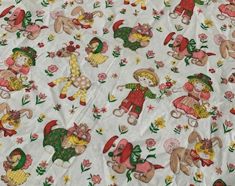1970er Jahre Bucolic Country Kinderstoff, niedlich, Junge und Mädchen, Tiere, Blumen, weiß, Baby Bettlaken, Stoff, 57 x 48&quot; Decke ~ 20-29-1017