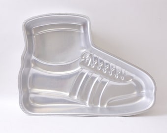 Superstar Shoe, Wilton, Cake Pan, Baking Mold, Pie Form, 14.5&quot;, Kitchen, Party, Children, Cookware, Cooking, Vintage, ~221129-SL 487 1016