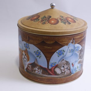 化猫 Balocco, Kittens, Tin, Round Box, Cone Cap, Brown Background