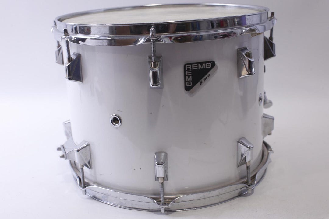 Remo Bravo, White Marching Snare, Drum, Remo Dynamax Drum Heads