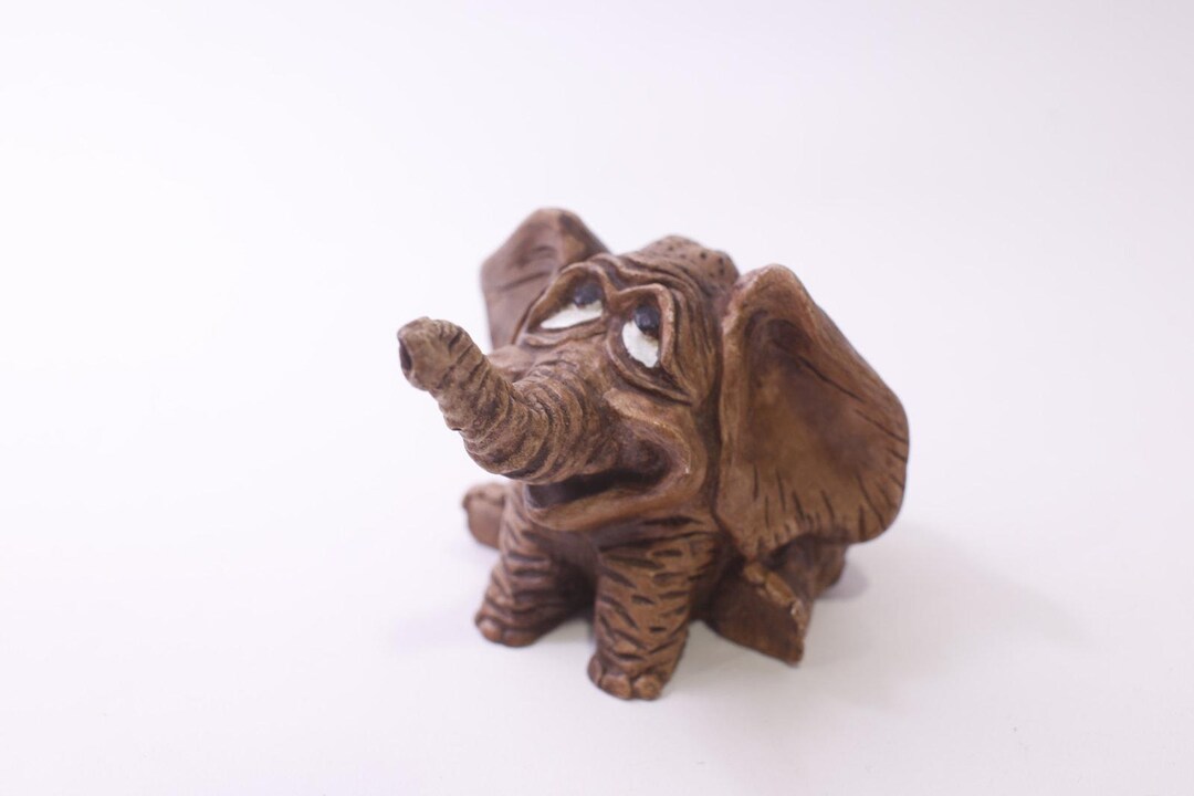 ゾウの置物ハンドメイド Shade Tree Creations、象の置物、ハンドメイド、座る、ホーム