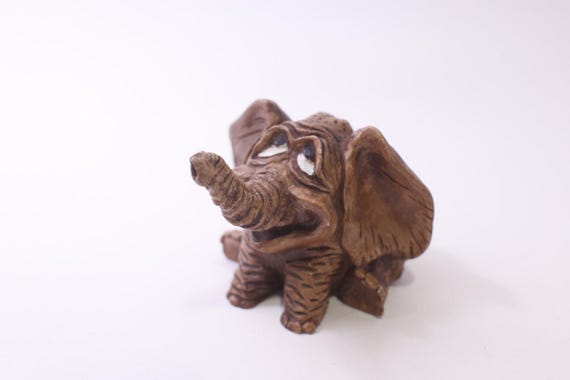 Shade Tree Creations、象の置物、ハンドメイド、座る、ホーム