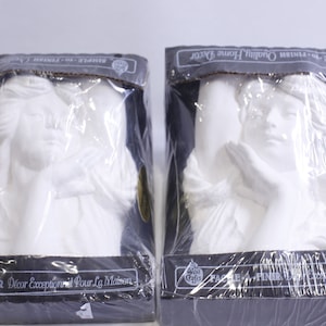 White Women Busts, Curtain Brackets, Floral Holder, Wee Crafts, SEALED, Quality Home Decor, Bedroom, Vintage, ~ 230513-DIM 285