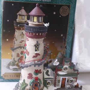 Butler&#39;s Wharf Lighthouse, Lighted, Porcelain, Santa&#39;s Workbench, Collection, Victorian Series, Decor, ~ 250130-WH 101