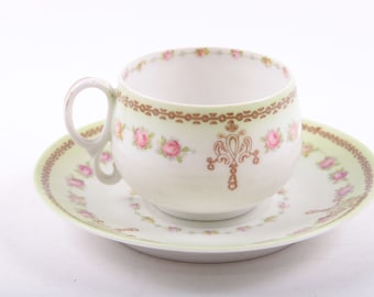 Teacup and Saucer Prussia Royal China Pink White Gold Feminine Kitchen Serving Decor Collectible ~ 20-12-408