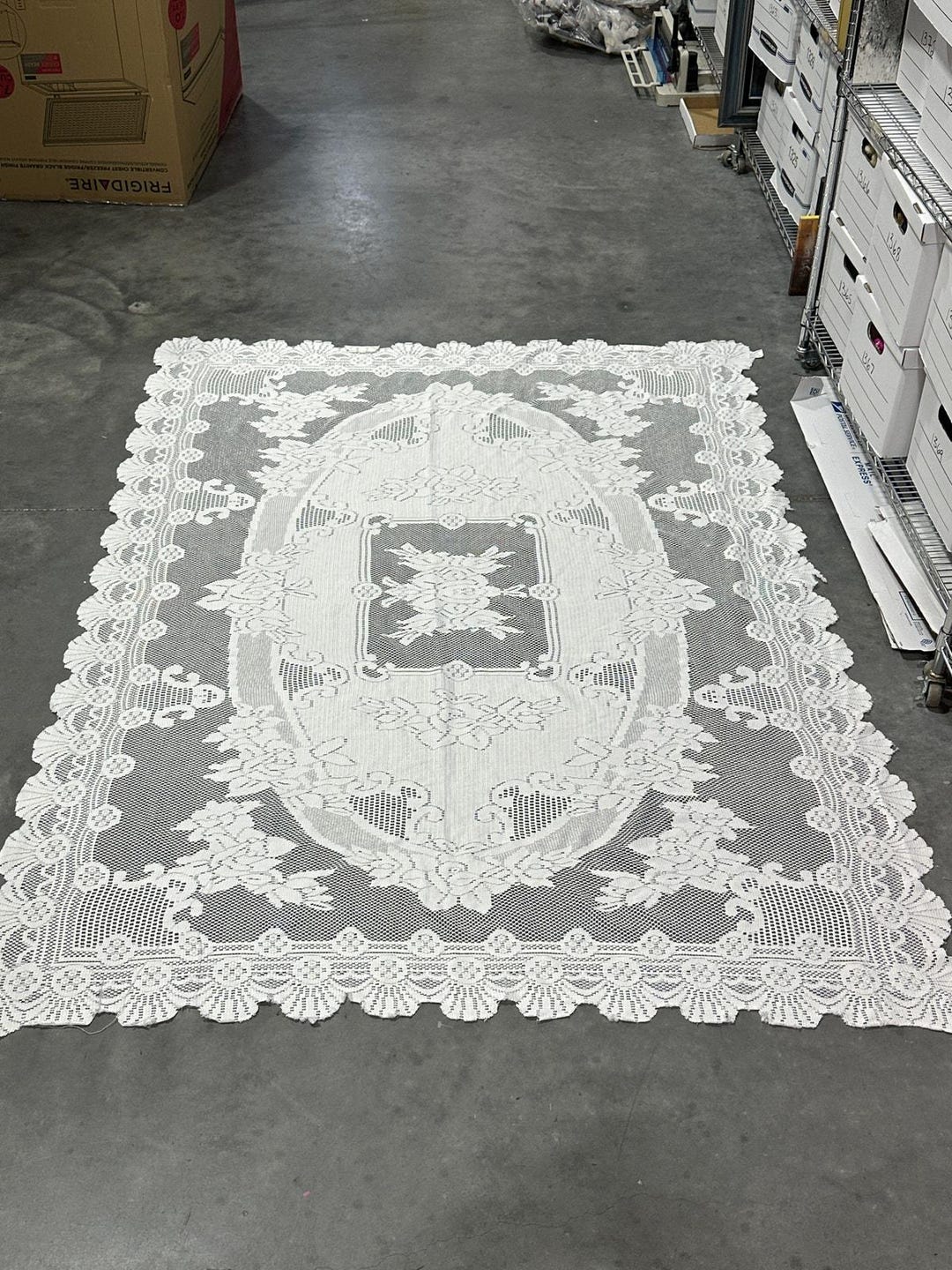 Rhumba Ritz Pattern Ritz White Lace Tablecloth 59x81