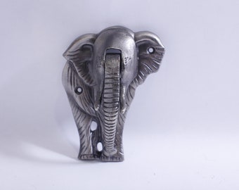 Olifant, deurklopper, beweegbare stam, hangend, 5&quot;, dierenfiguur, opvallend, vintage, ~ WH-019 522
