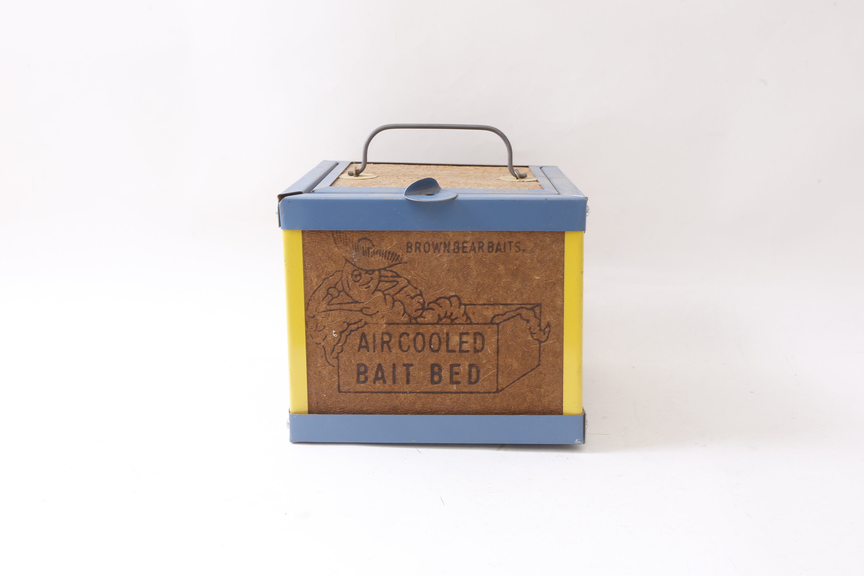 Aircooled Bait Bed, Brown Bear Baits, Box, Storage, Man Cave, Metal, Home,  Interior, Decor, Vintage, 20-19-668 -  Canada