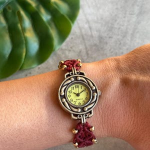 Handmade Macrame Watch Bracelet: Adjustable Women&#39;s Wrist Watch