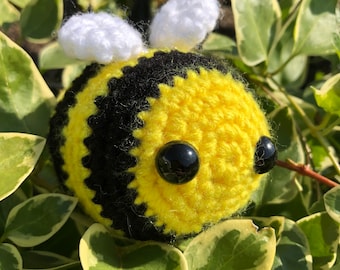 Crochet bumble bee | stuffed animal | amigurumi | handmade | plushie | stocking stuffers