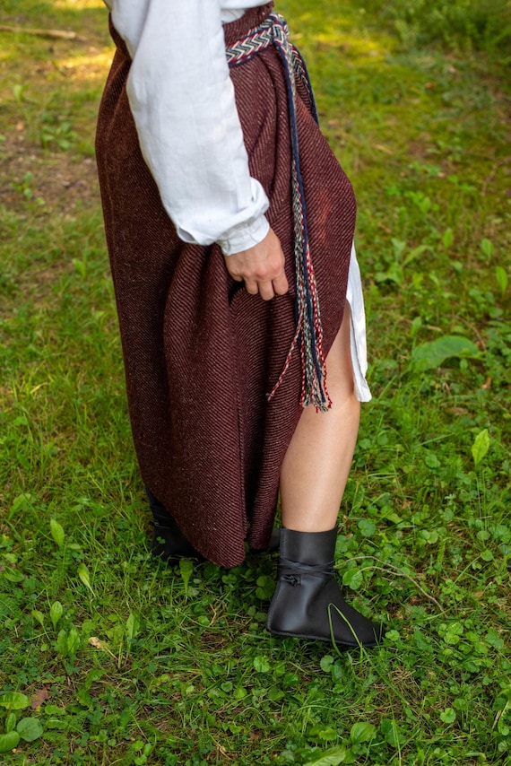 Medieval boots, Black natural leather handmade historical shoes, viking ethnographic boots, festival costume, tournament shoe, renaissance