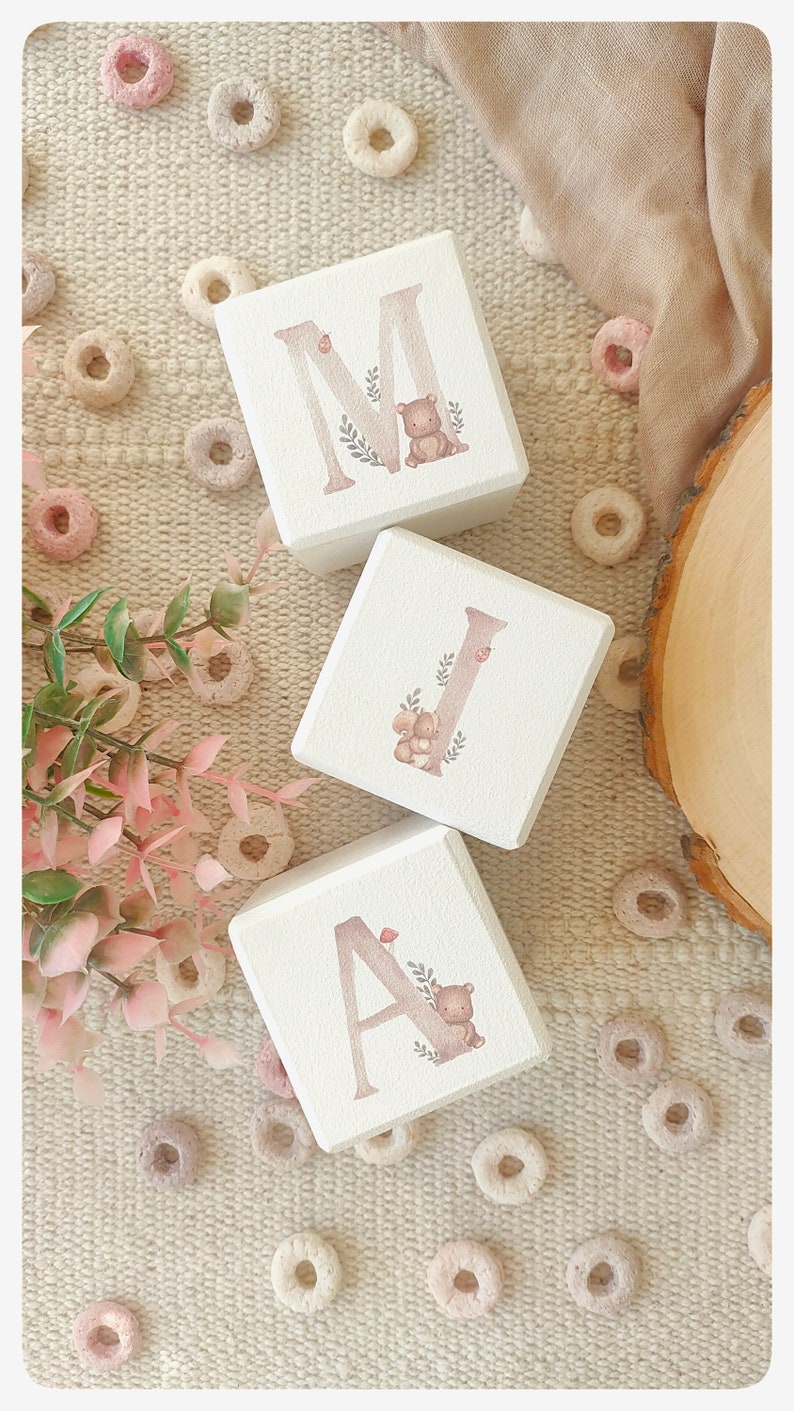 Cubos de madera de haya personalizados con alfabeto de animalitos imagen 3