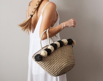 Wicker bag basket, beach basket or eco-responsible shopping basket, pom poms