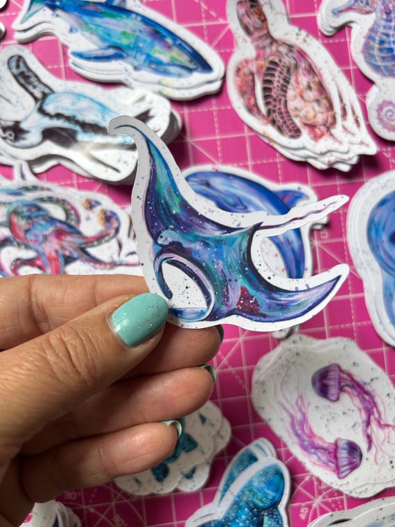 Manta Ray Vinyl Sticker: Ocean Wildlife Decal
