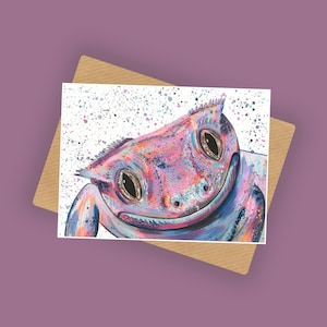 Carte de voeux « Mabel » avec gecko à crête, A6 10 x 15 cm carte d'anniversaire animal, cadeaux pour animaux de compagnie gecko, cartes uniques, carte reptile, carte de voeux gecko