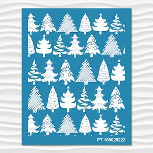 Puede incluir: Un fondo azul con contornos blancos de varios diseños de árboles de Navidad. Los árboles son de diferentes formas y tamaños, y algunos tienen adornos o luces. El texto "PT 180025222" está en la parte inferior de la imagen.