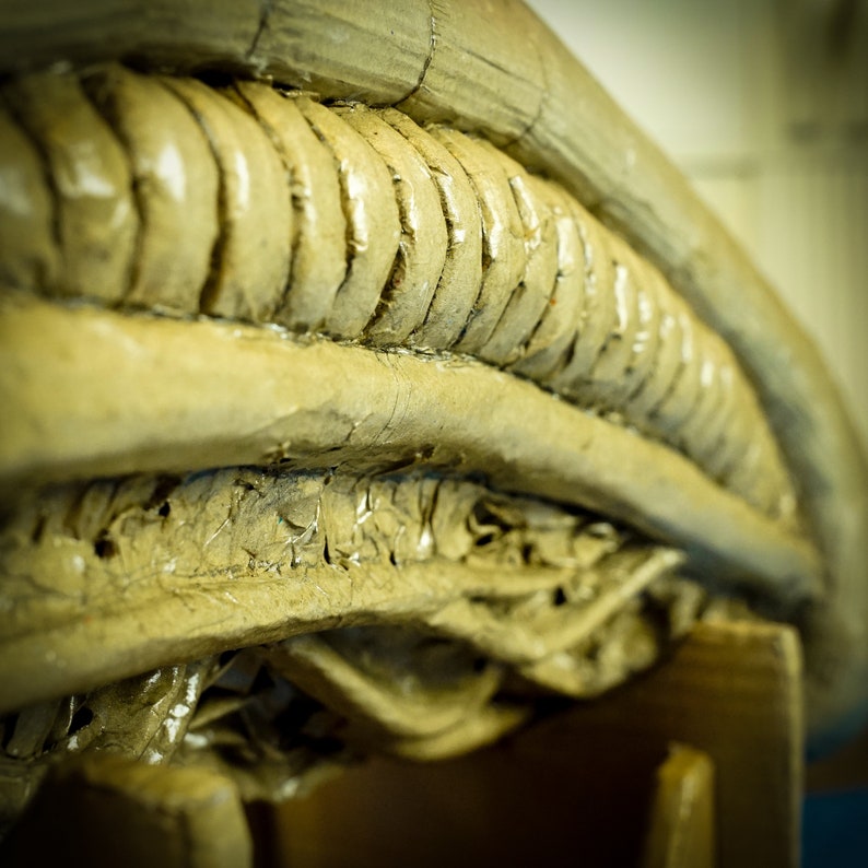 Xenomorph head out of cardboard TEMPLATES image 4